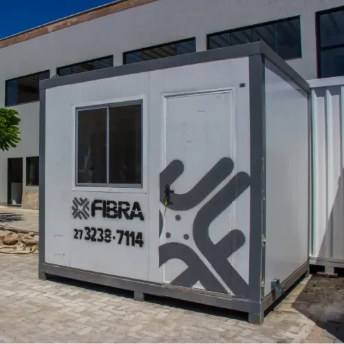 Guarita Fabricada em Container | Fibra Módulos e Containers